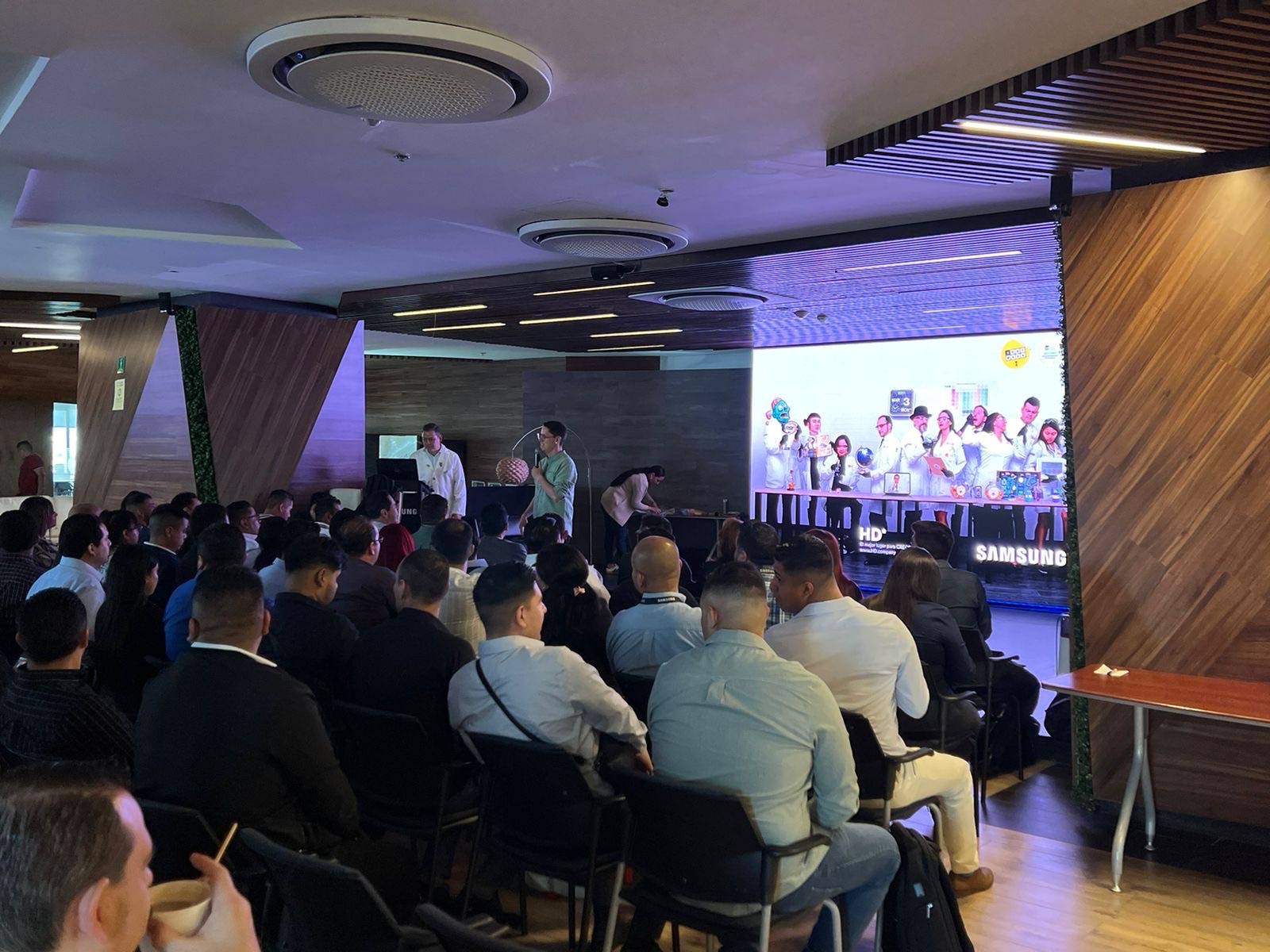 Evento con audiencia corporativa